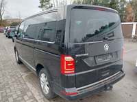 Vista trasera izquierda