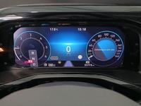 Pohled na přístrojovou desku