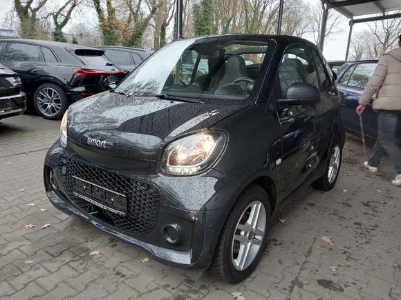 Pogled od napred levo