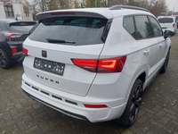 Pogled od pozadi desno