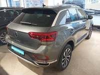 Pogled od pozadi desno