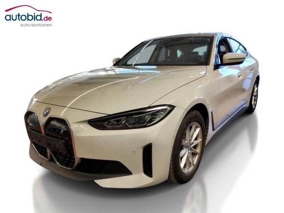 Náhled zpředu zleva