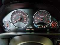 Pohled na přístrojovou desku