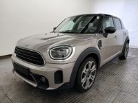 Skats no kreisās puses priekšā