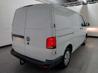 Pogled od pozadi desno