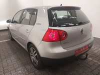 Pogled od pozadi levo