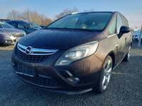 Pogled od napred levo