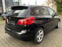 Pogled od pozadi desno