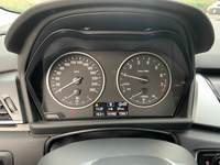 Pogled na kombinovani instrument