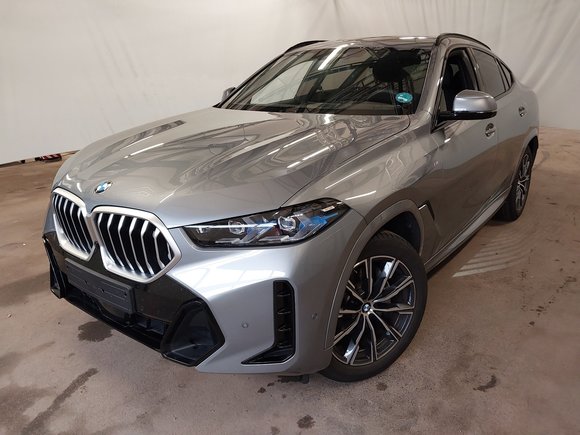 Pogled od napred levo