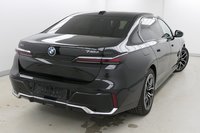 Pogled od pozadi desno