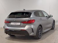 Pogled od pozadi desno