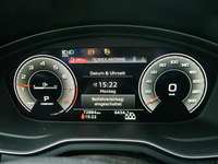 Pohled na přístrojovou desku