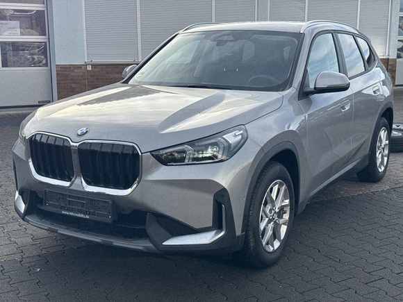 Náhled zpředu zleva