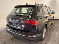 Pogled od pozadi desno