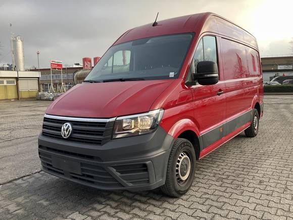 Pogled od napred levo