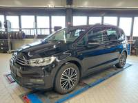 Skats no kreisās puses priekšā