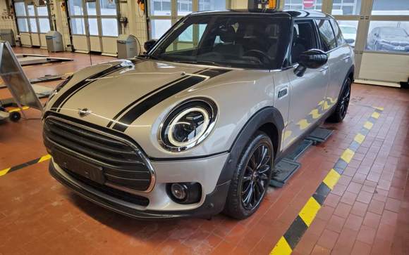 Náhled zpředu zleva