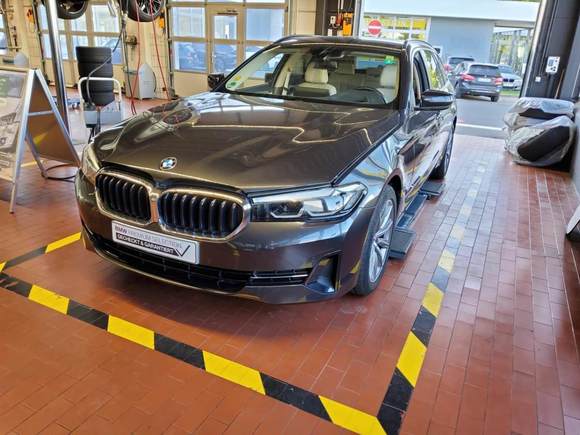 Vista dianteira esquerda