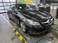 Náhled zpředu zprava