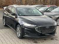 Náhled zpředu zprava