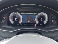 Pohled na přístrojovou desku