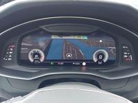 Pohled na přístrojovou desku