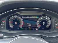 Pohled na přístrojovou desku