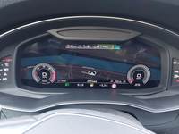 Pohled na přístrojovou desku