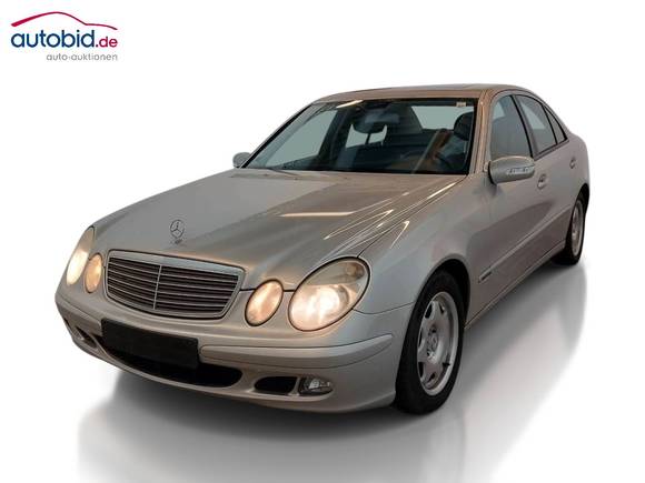 Вид спереди слева