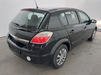 Widok z tyłu po stronie prawej