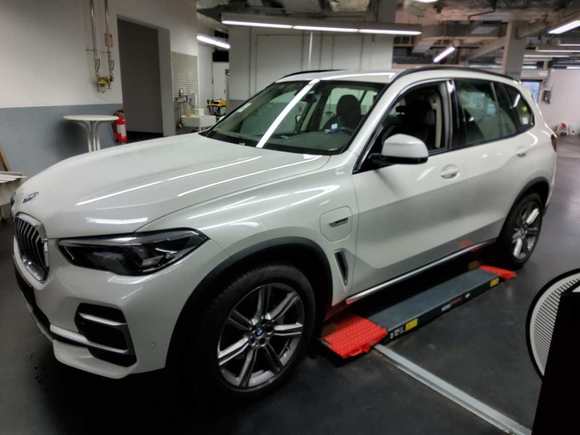 Náhled zpředu zleva