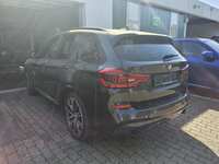 Vista traseira esquerda