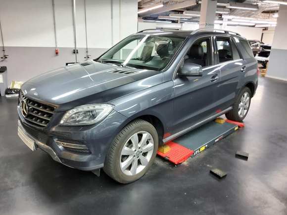 Náhled zpředu zleva