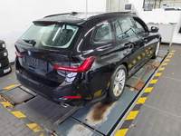 Náhled zezadu zprava