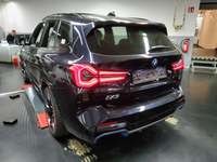 Vista traseira esquerda