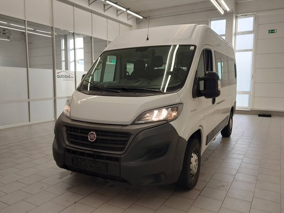 Náhled zpředu zleva