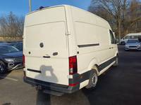 Pogled od pozadi desno