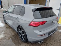 Pogled od pozadi levo