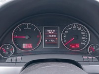 Pohled na přístrojovou desku