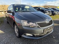 Náhled zpředu zprava