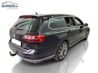 Skats no labās puses aizmugurē