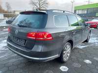 Pogled od pozadi desno