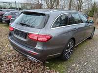 Vista trasera derecha