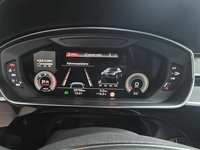 Pohled na přístrojovou desku