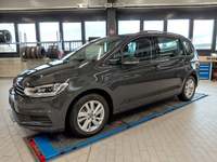 Skats no kreisās puses priekšā