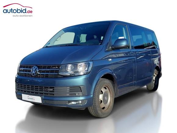 Skats no kreisās puses priekšā