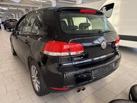 Widok z tyłu po stronie lewej