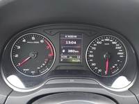 Pogled na kombinovani instrument