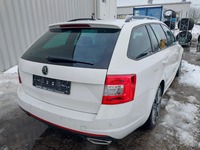 Pogled od pozadi desno